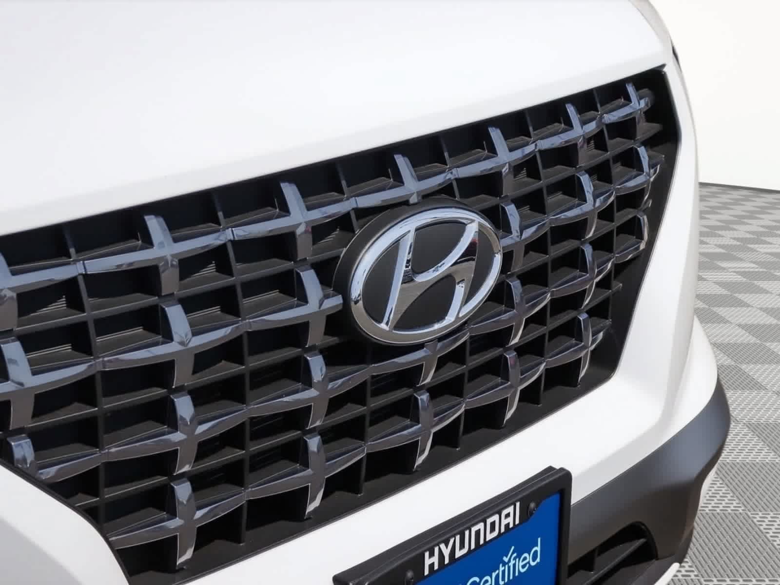 Used 2026 Hyundai Venue SEL FWD image 6