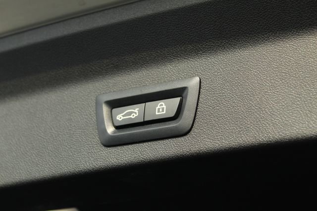 Used 2019 BMW X3 xDrive30i w/ Premium Package image 9