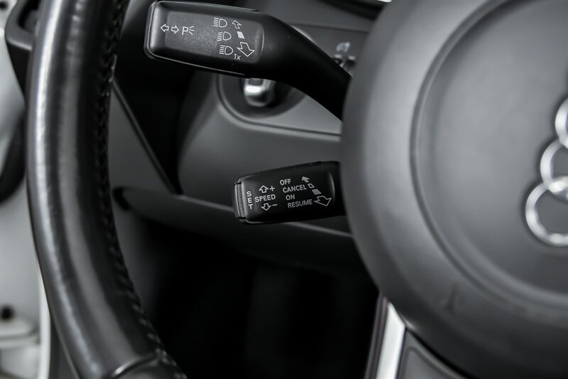 Used 2011 Audi R8 V8 AWD/4WD image 25