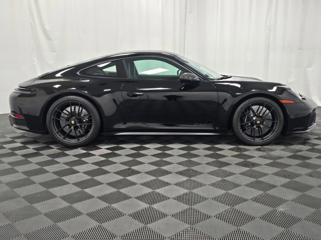 Certified 2025 Porsche 911 Carrera 4 GTS image 8