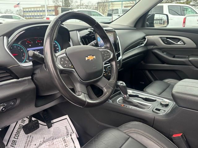 Used 2020 Chevrolet Traverse LT w/ LT Premium Package image 13
