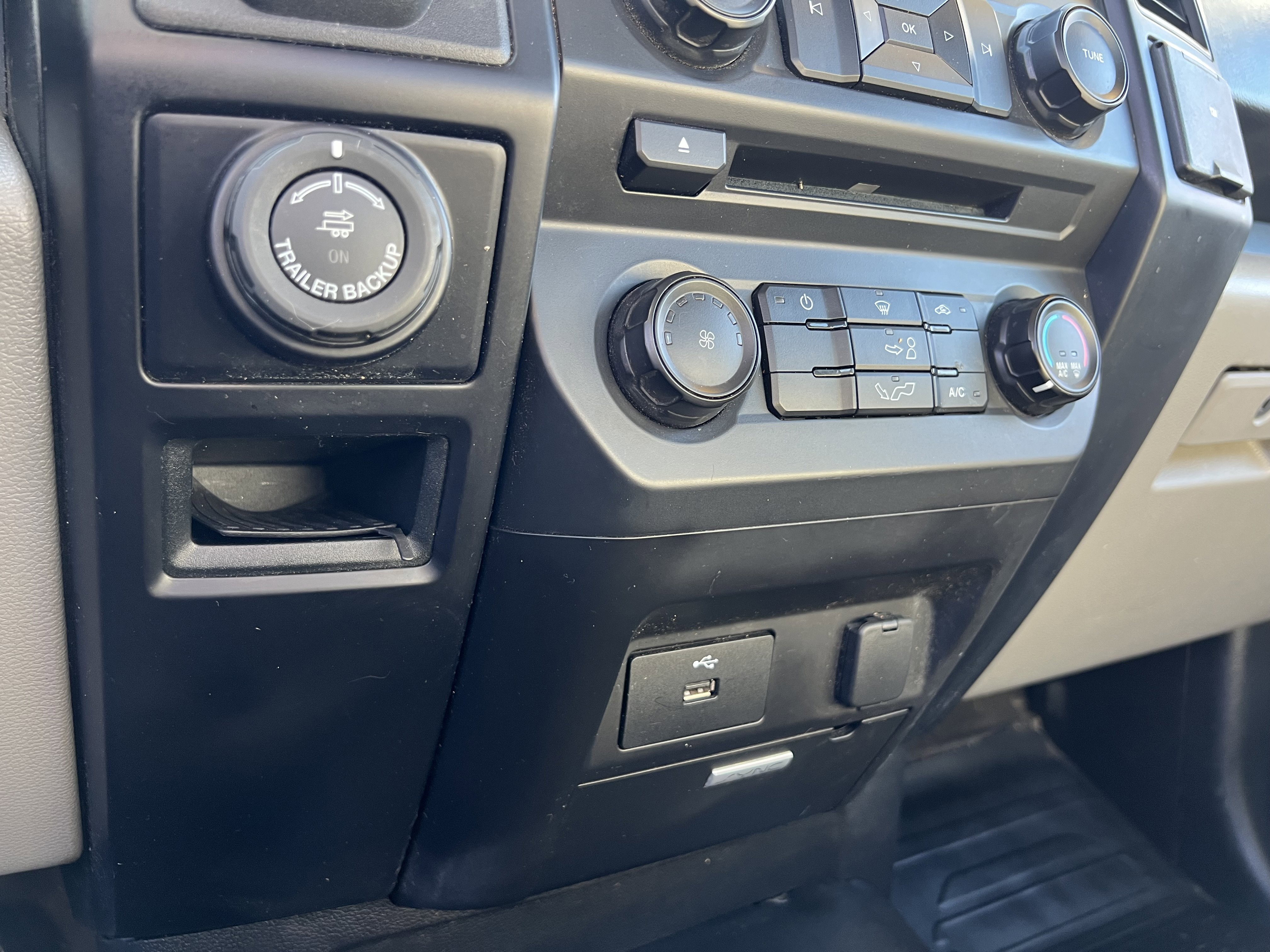 Used 2017 Ford F150 XL w/ Equipment Group 101A Mid RWD image 23