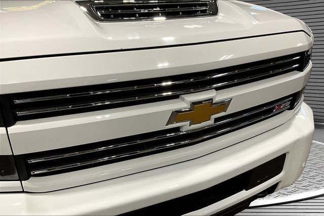 Used 2018 Chevrolet Silverado 2500 LTZ w/ Custom Sport Edition AWD/4WD image 32
