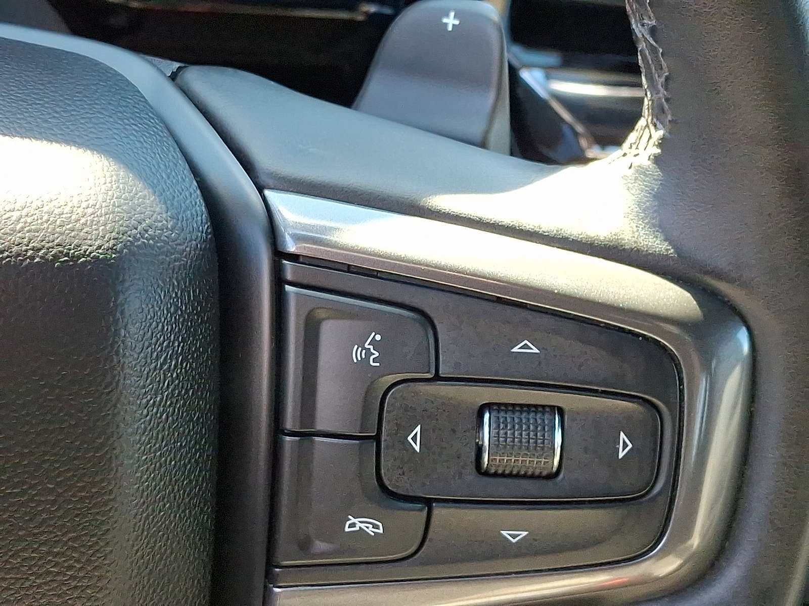 Certified 2024 Chevrolet Silverado 1500 ZR2 w/ Technology Package image 25