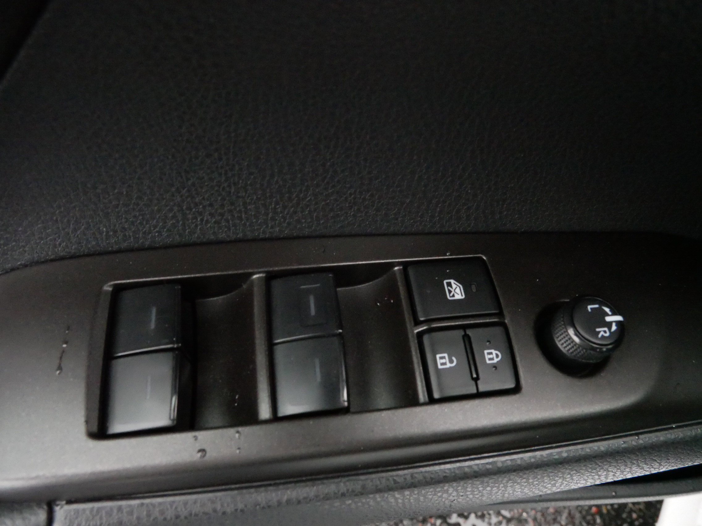 Used 2024 Toyota Camry LE image 19