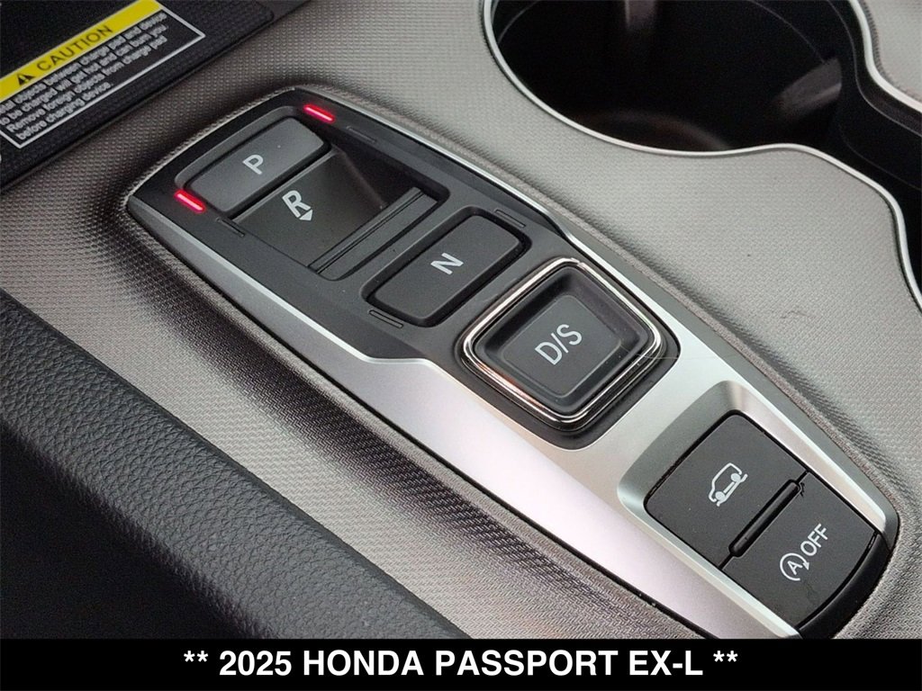 Used 2025 Honda Passport EX-L image 6