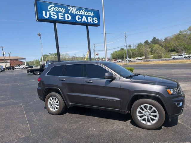 Used 2021 Jeep Grand Cherokee Laredo AWD/4WD image 4