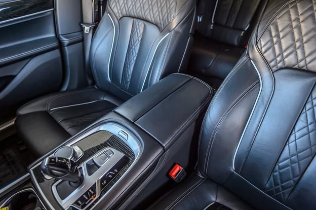 Used 2020 BMW 740i xDrive w/ M Sport Package image 30