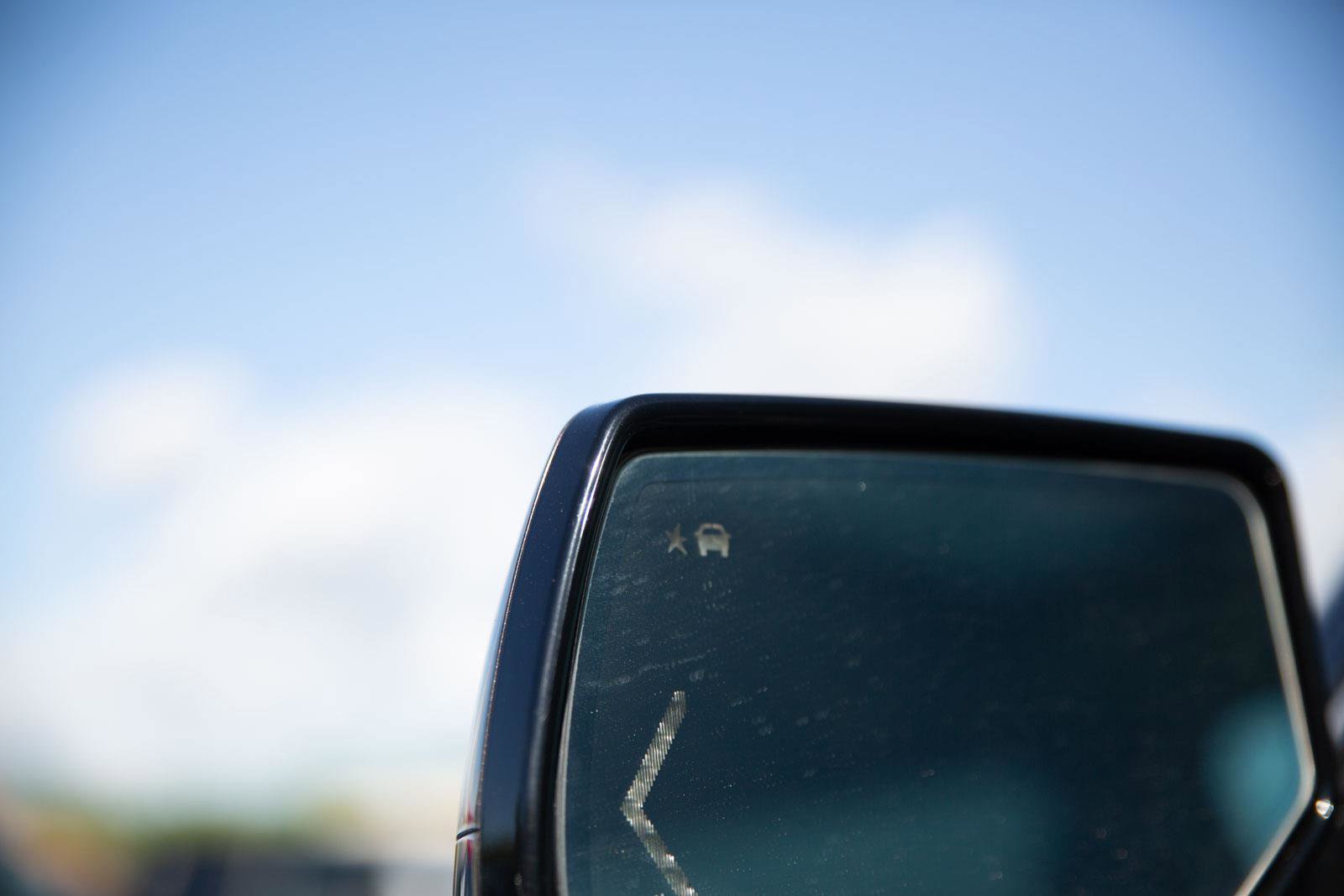 Used 2018 GMC Yukon XL SLT w/ Premium Edition AWD/4WD image 11