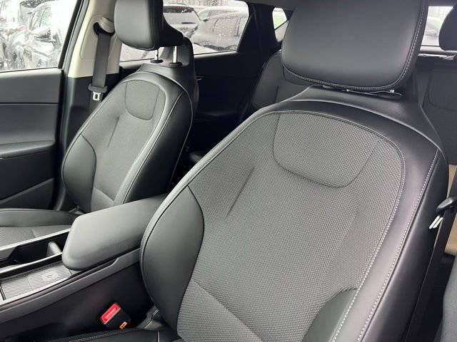 New 2025 Kia EV6 Light w/ Light LR Technology Package image 13