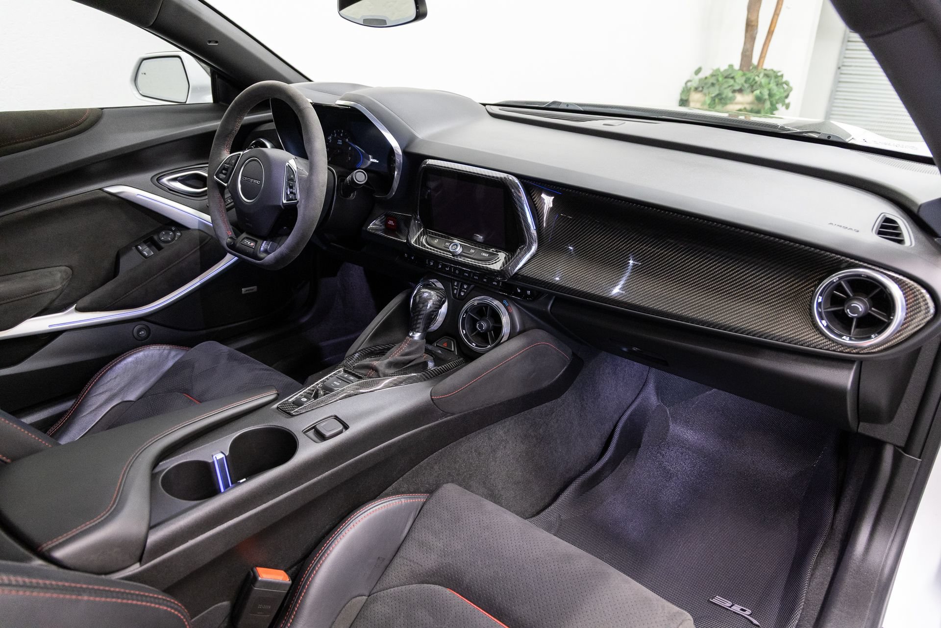 Used 2018 Chevrolet Camaro ZL1 RWD image 13