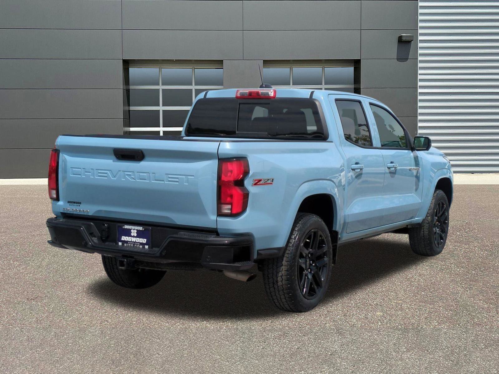 Used 2025 Chevrolet Colorado Z71 w/ Technology Package AWD/4WD image 7