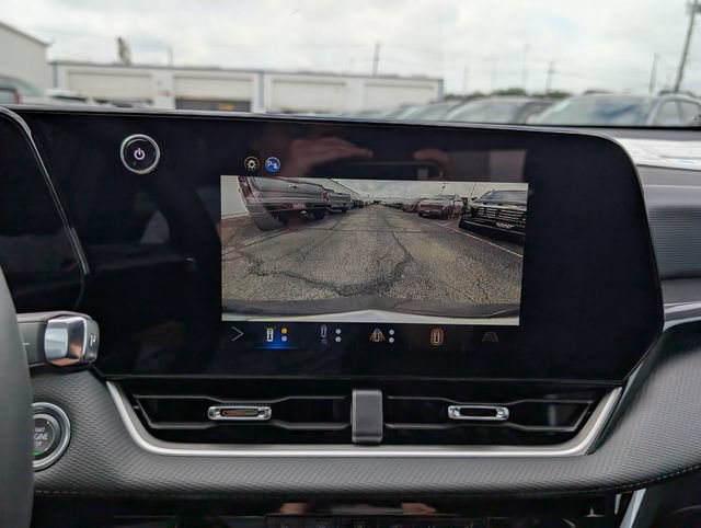 New 2026 Chevrolet Equinox LT w/ Safety and Technology Package FWD image 21