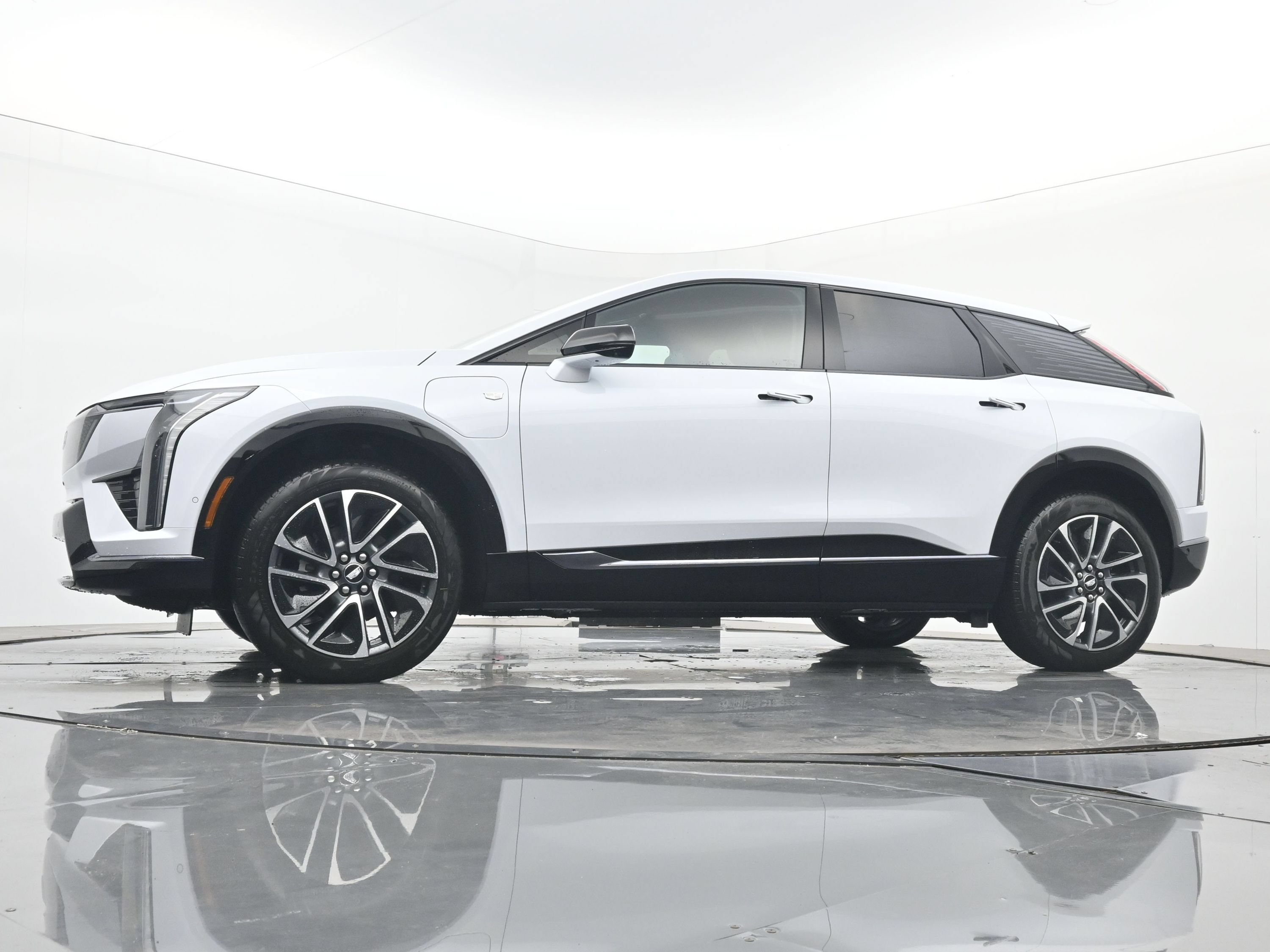 New 2026 Cadillac Optiq Sport 2 AWD/4WD image 16
