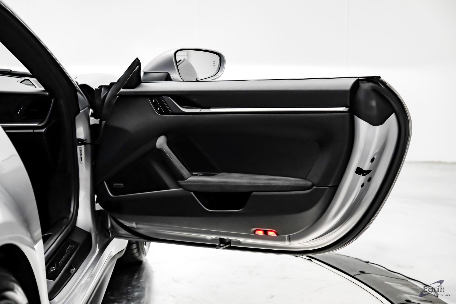 Used 2024 Porsche 911 Carrera GTS RWD image 88