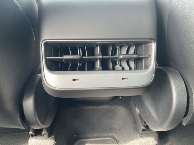 Used 2023 Tesla Model Y Long Range image 21