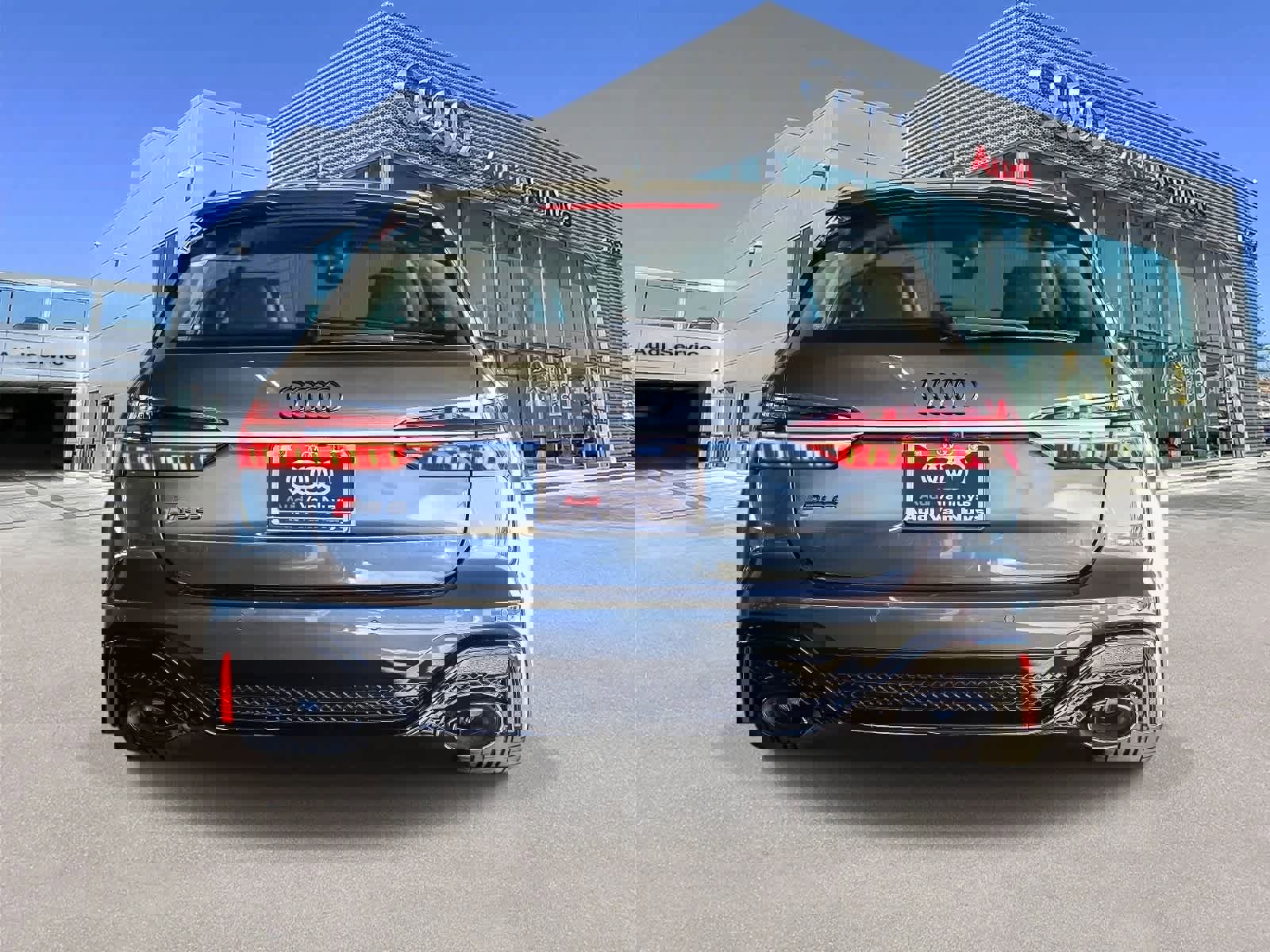 New 2026 Audi RS 6 performance image 3