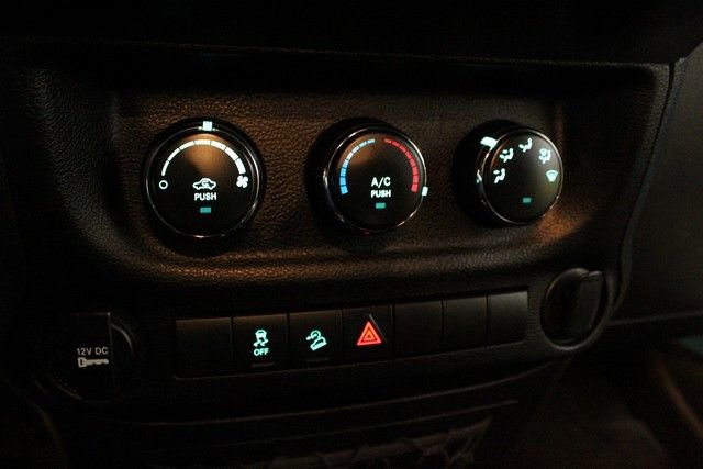 Used 2018 Jeep Wrangler Unlimited Sport image 25