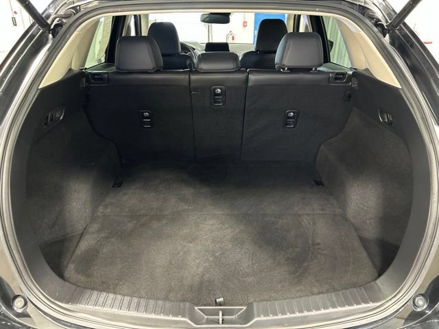 Used 2018 MAZDA CX-5 Touring w/ Preferred Equipment Package AWD/4WD image 20
