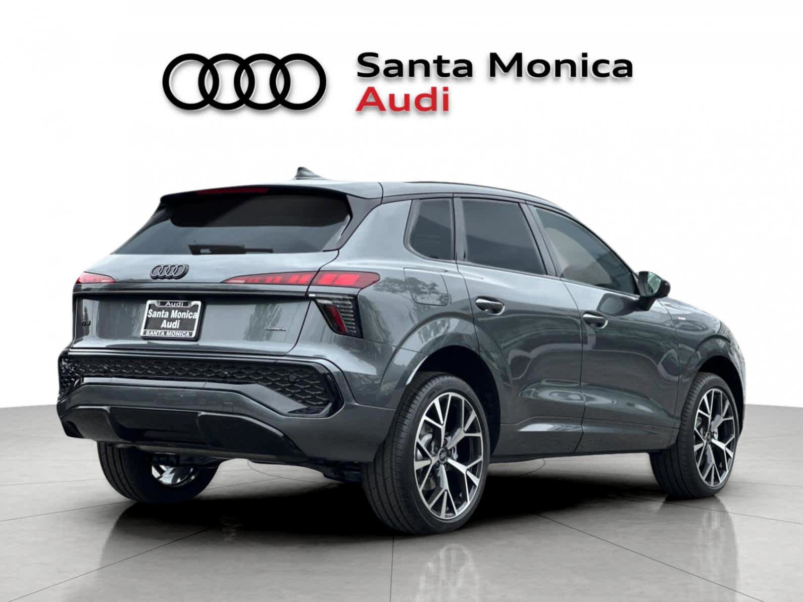 New 2026 Audi Q3 quattro 2.0T AWD/4WD image 2