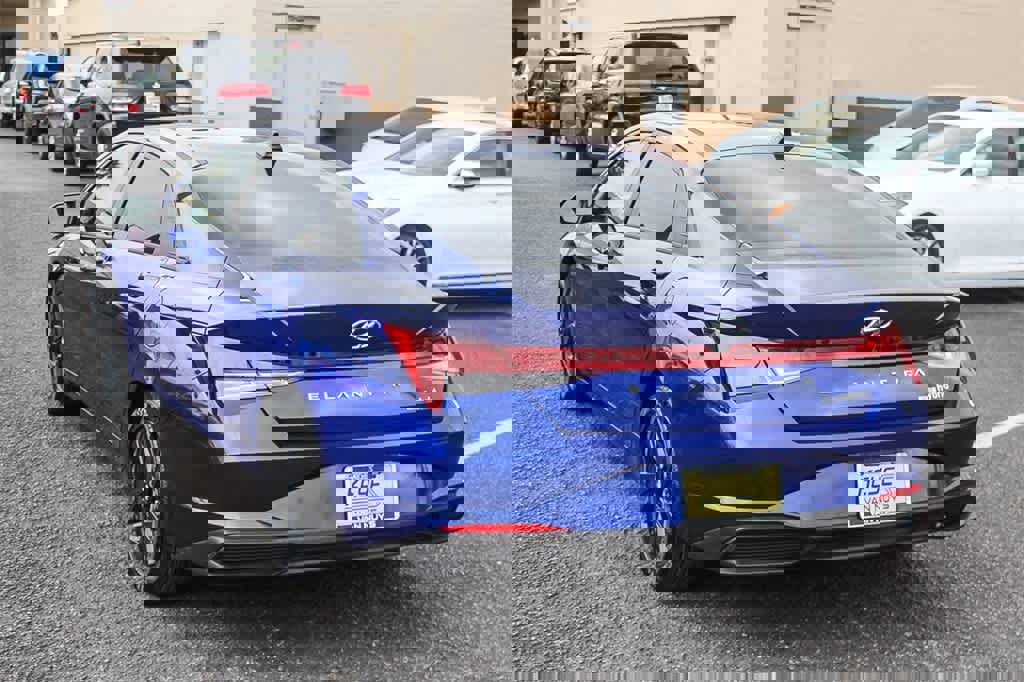 Used 2023 Hyundai Elantra Blue w/ Cargo Package image 4