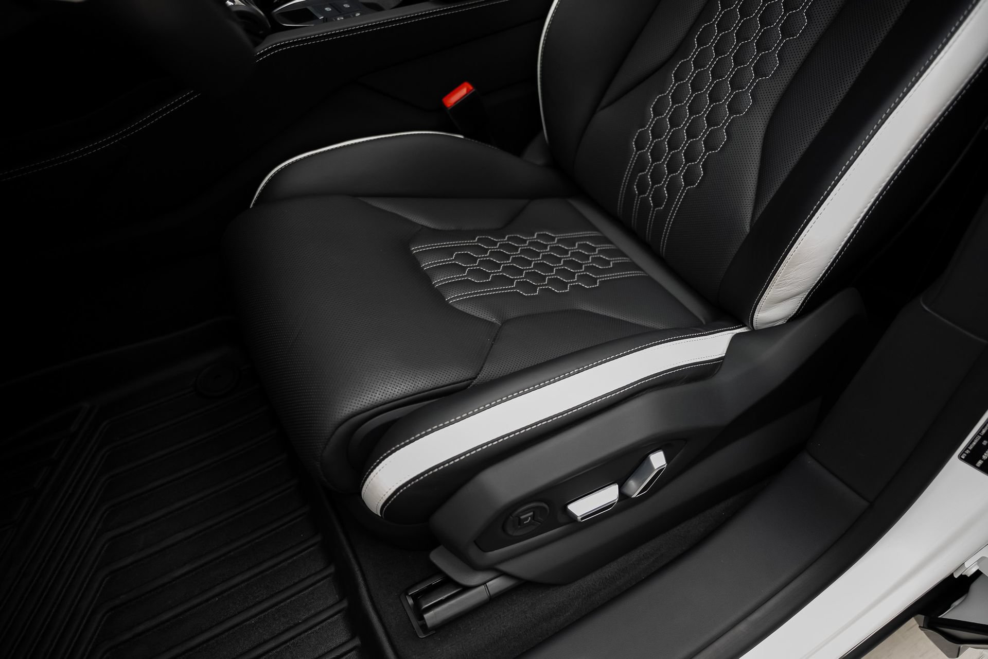 Used 2024 Lamborghini Urus S AWD/4WD image 63