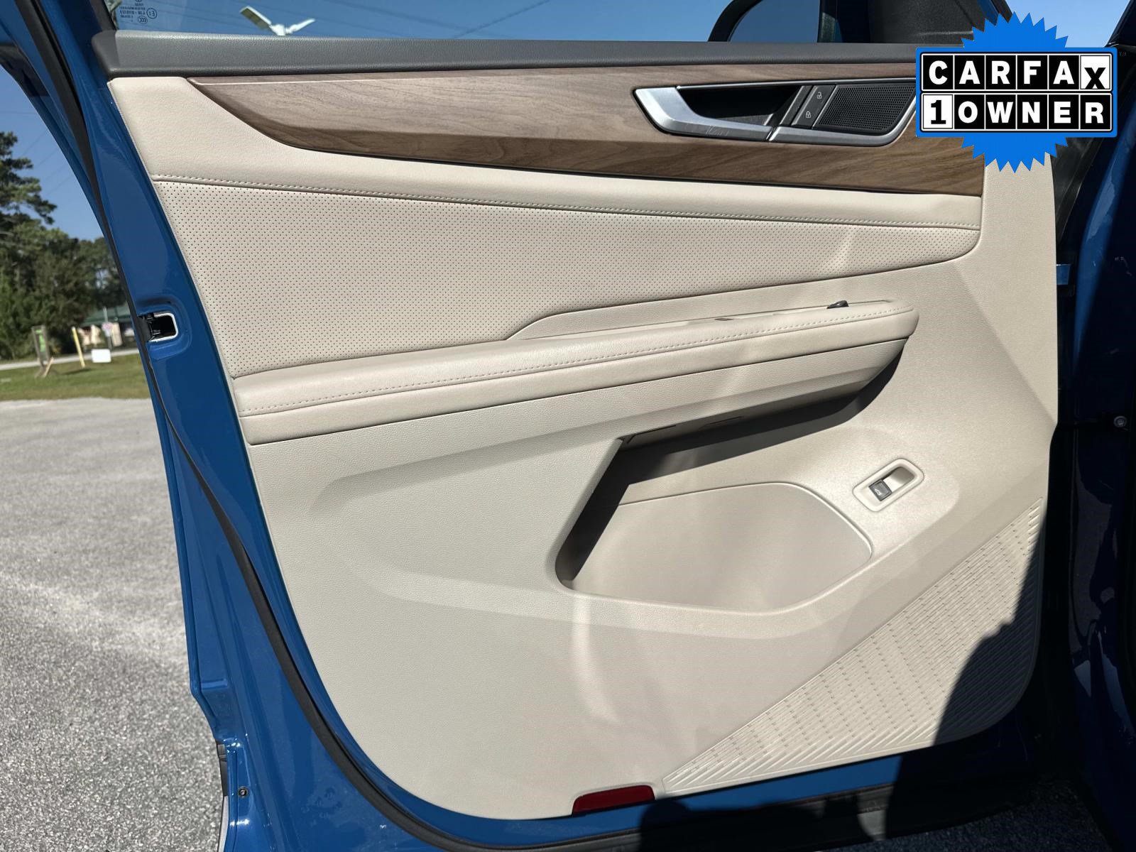 Used 2025 Volkswagen Atlas SE FWD image 21