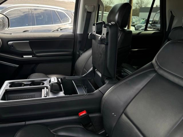 Used 2025 Ford Expedition Max Platinum image 32