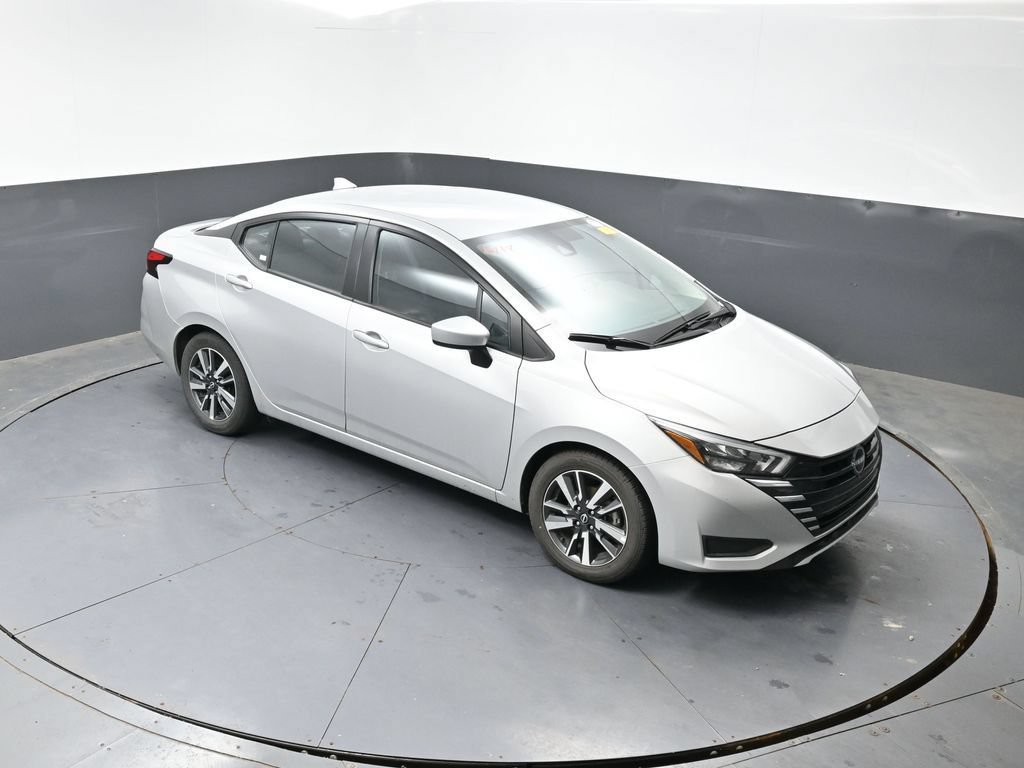Used 2025 Nissan Versa SV FWD image 15