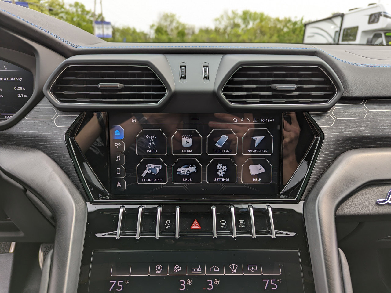 Used 2021 Lamborghini Urus image 17