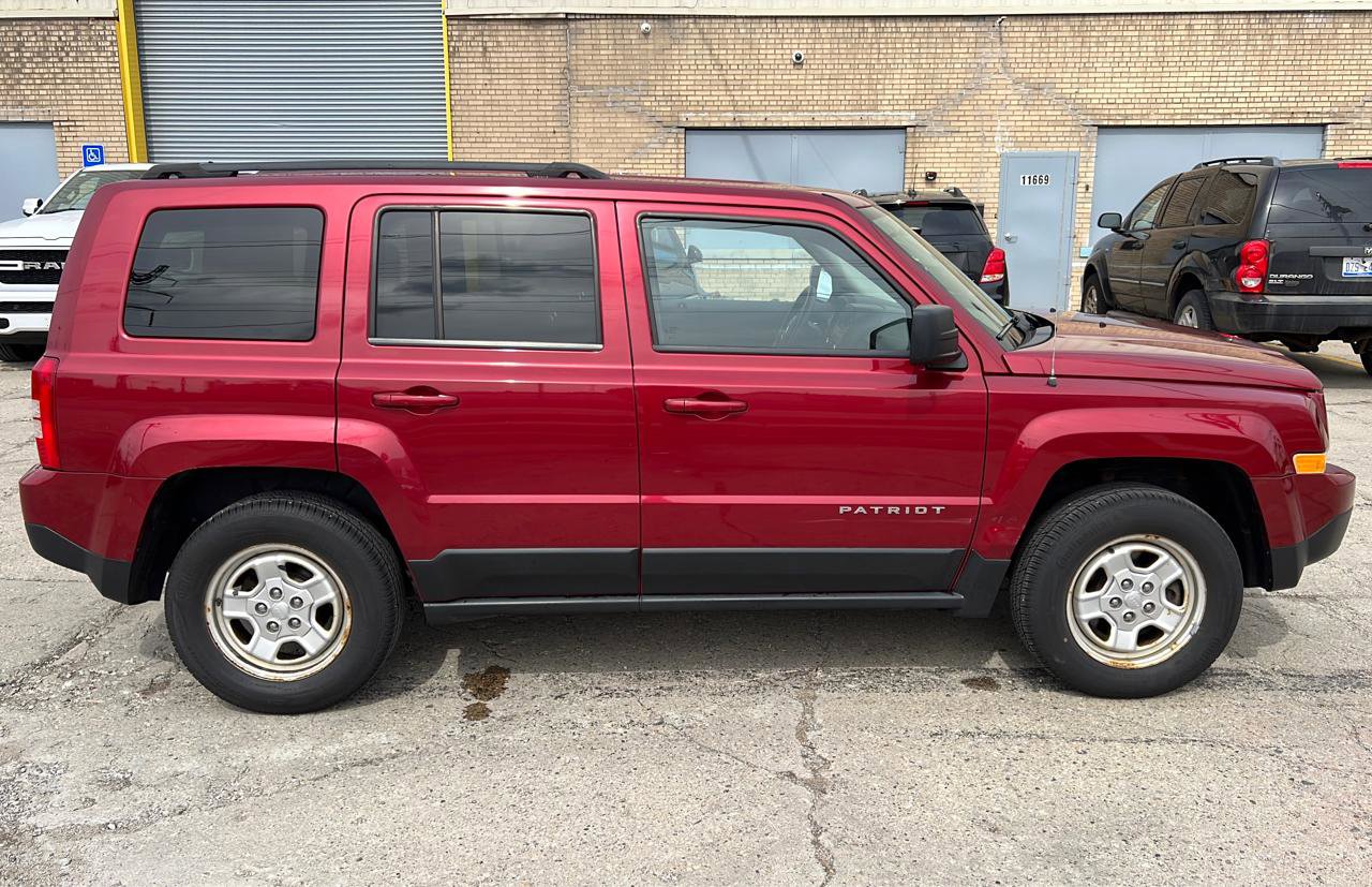 Used 2013 Jeep Patriot Sport w/ PWR Value Group AWD/4WD image 4