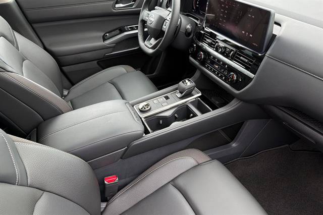 New 2026 Nissan Pathfinder SL w/ SL Premium Package (P04) AWD/4WD image 18