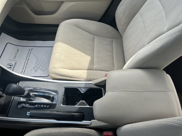 Used 2015 Honda Accord EX image 31