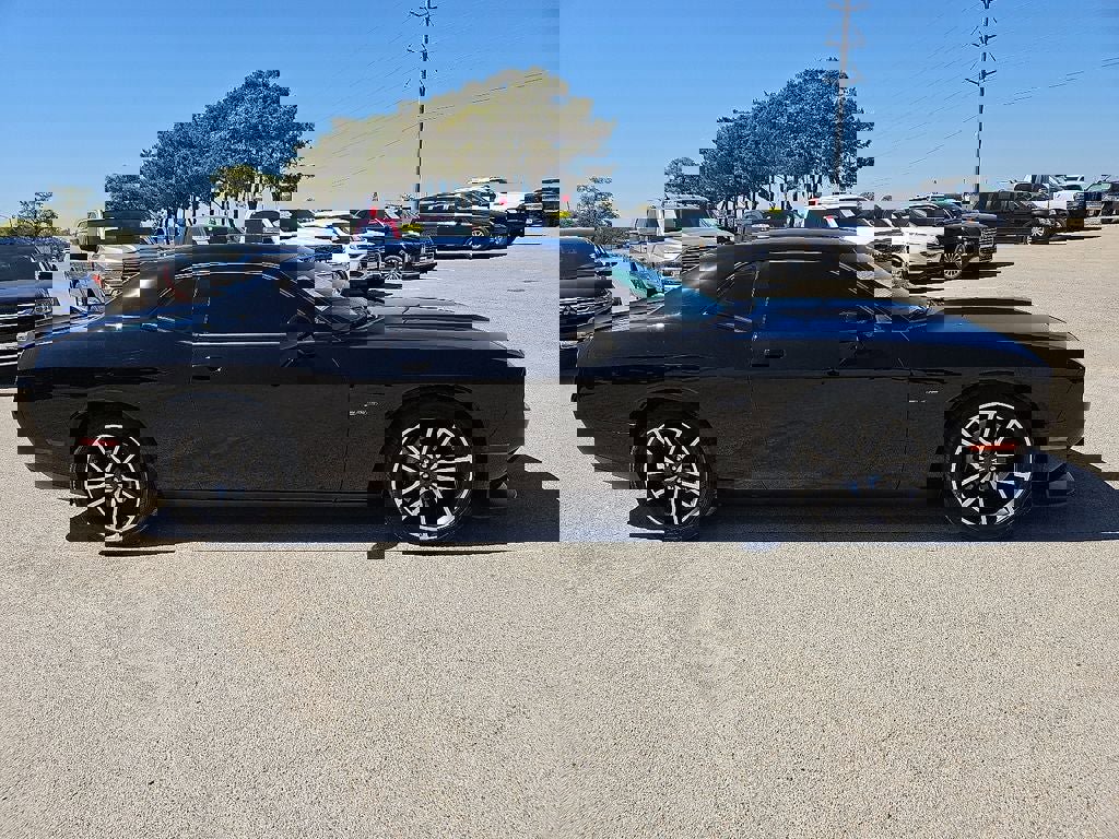 Used 2023 Dodge Challenger R/T image 9