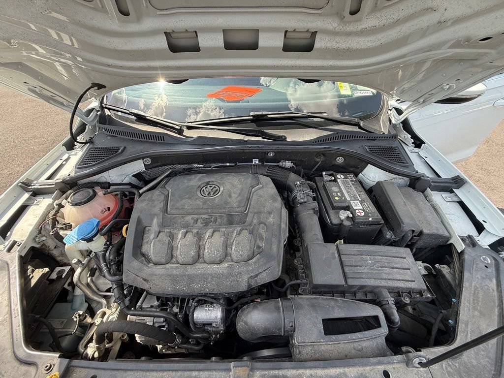 Used 2022 Volkswagen Passat 2.0T SE FWD image 31
