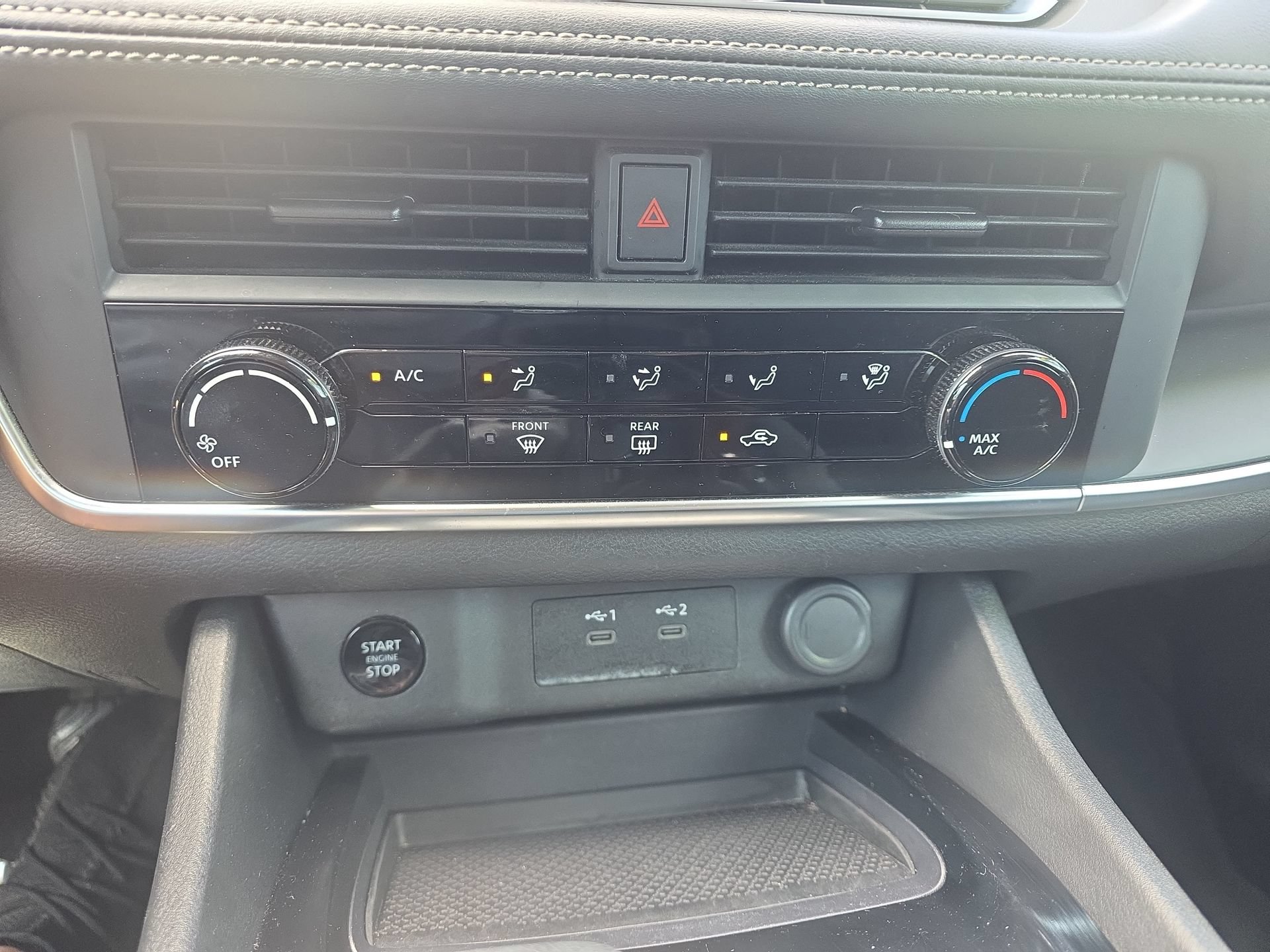 Used 2024 Nissan Rogue S FWD image 23