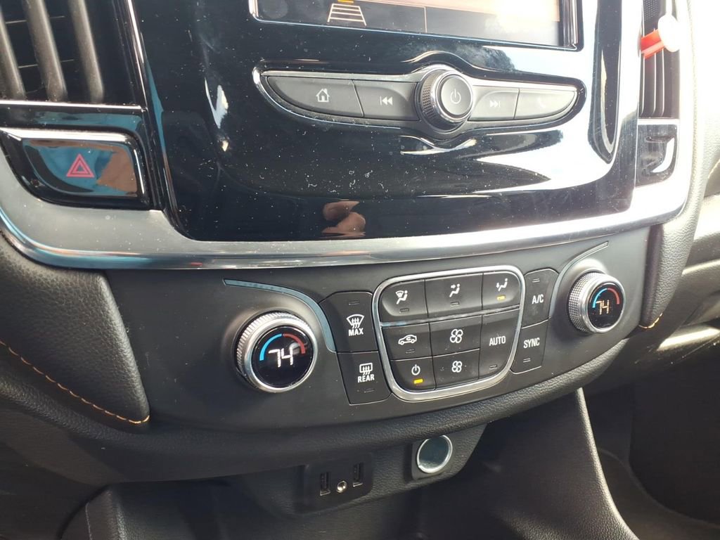 Used 2020 Chevrolet Traverse LS image 12