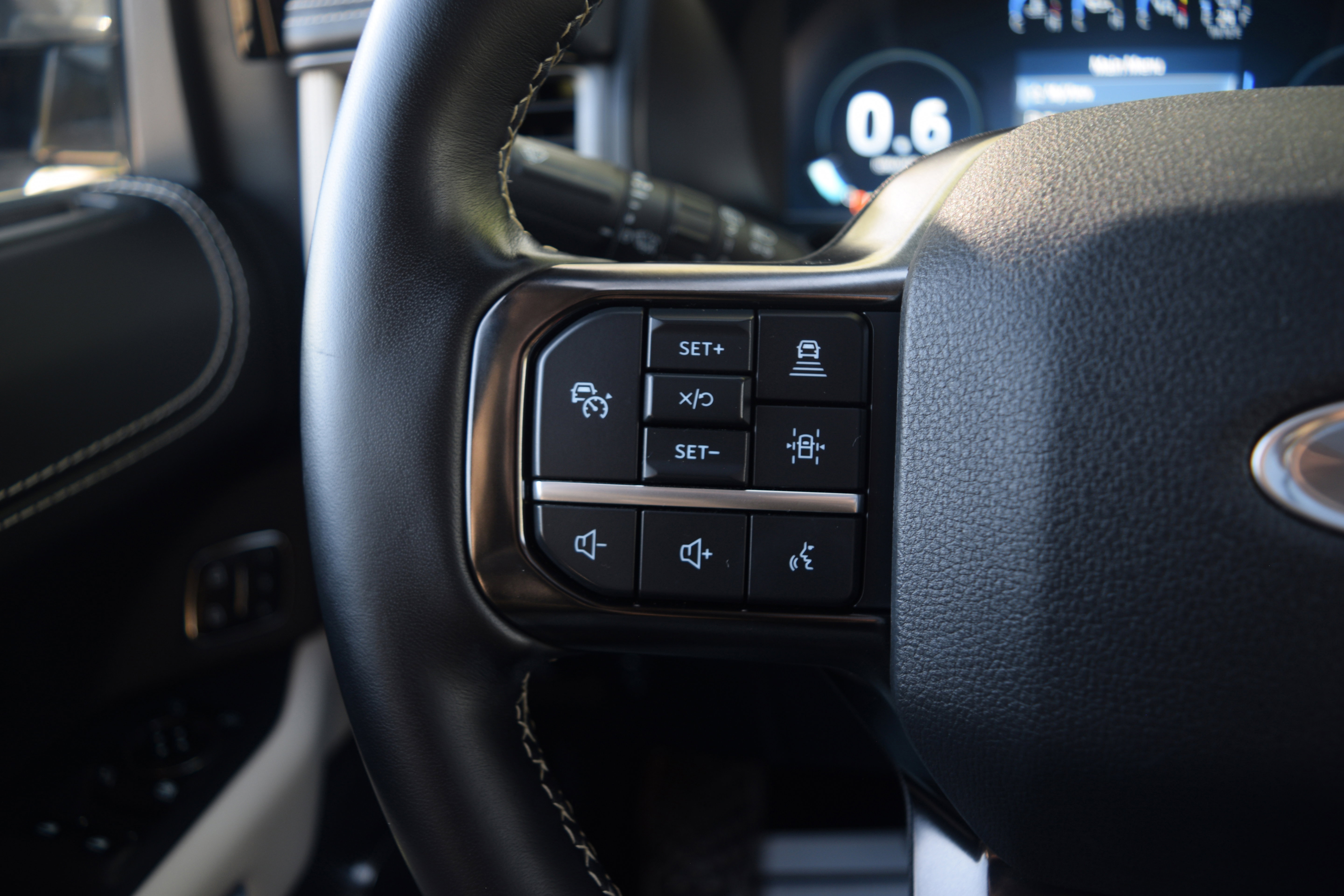 Used 2023 Ford Expedition Platinum image 6