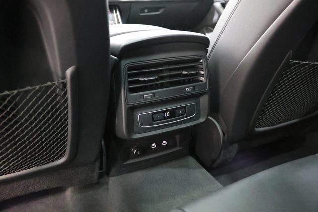 Used 2024 Audi Q7 3.0T Premium Plus AWD/4WD image 31