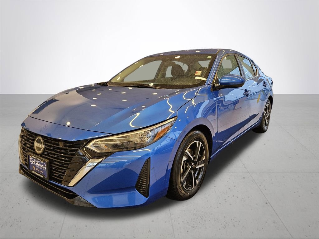 Used 2024 Nissan Sentra SV image 2
