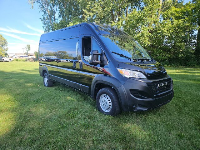 Used 2025 RAM ProMaster 2500 FWD image 2