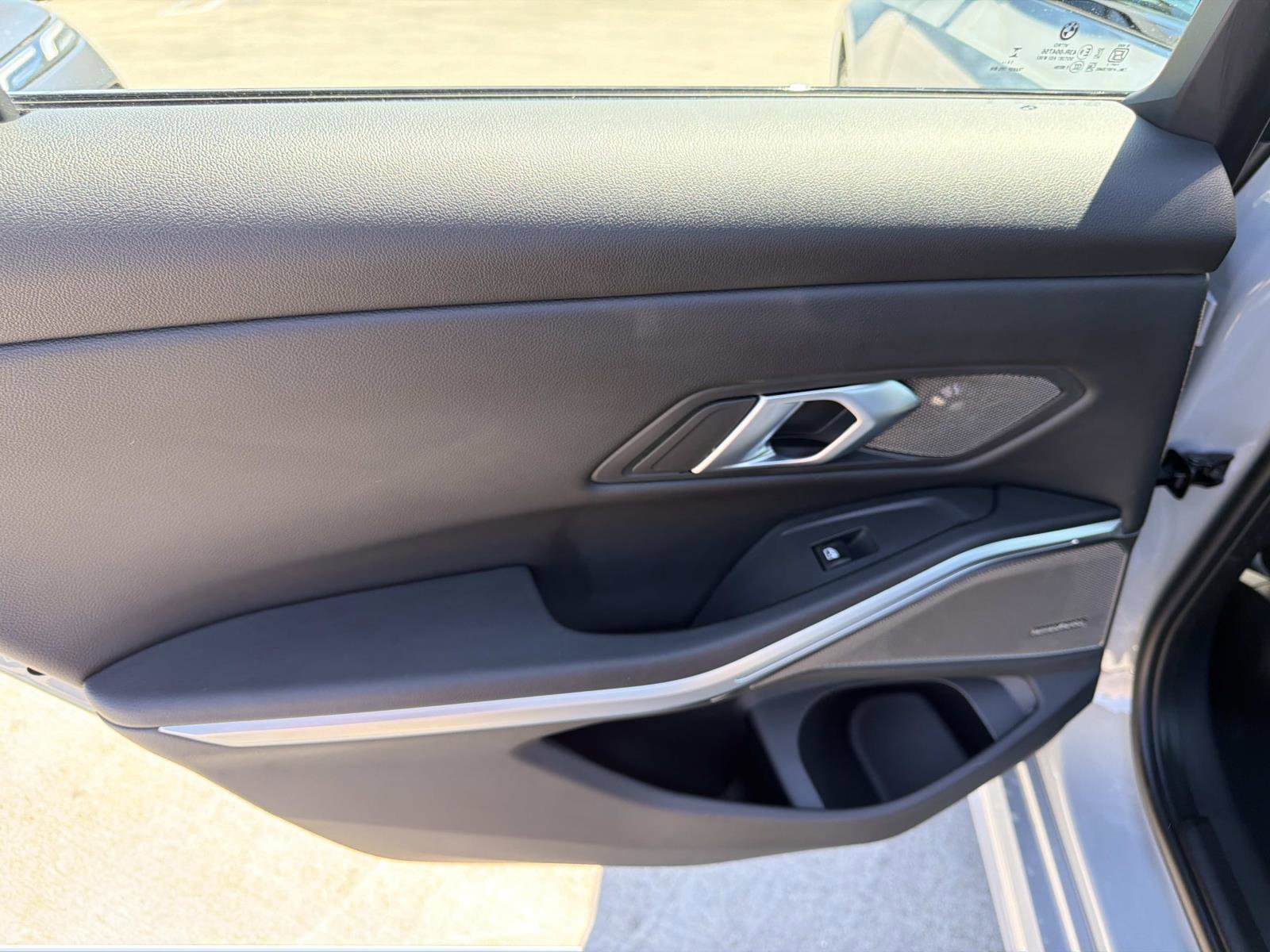 Used 2025 BMW M340i image 10