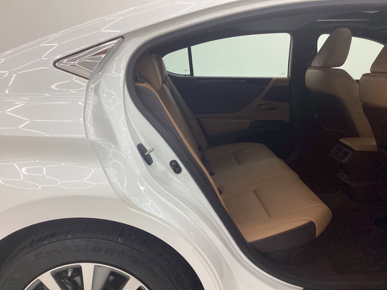 Used 2020 Lexus ES 300h w/ Premium Package image 21