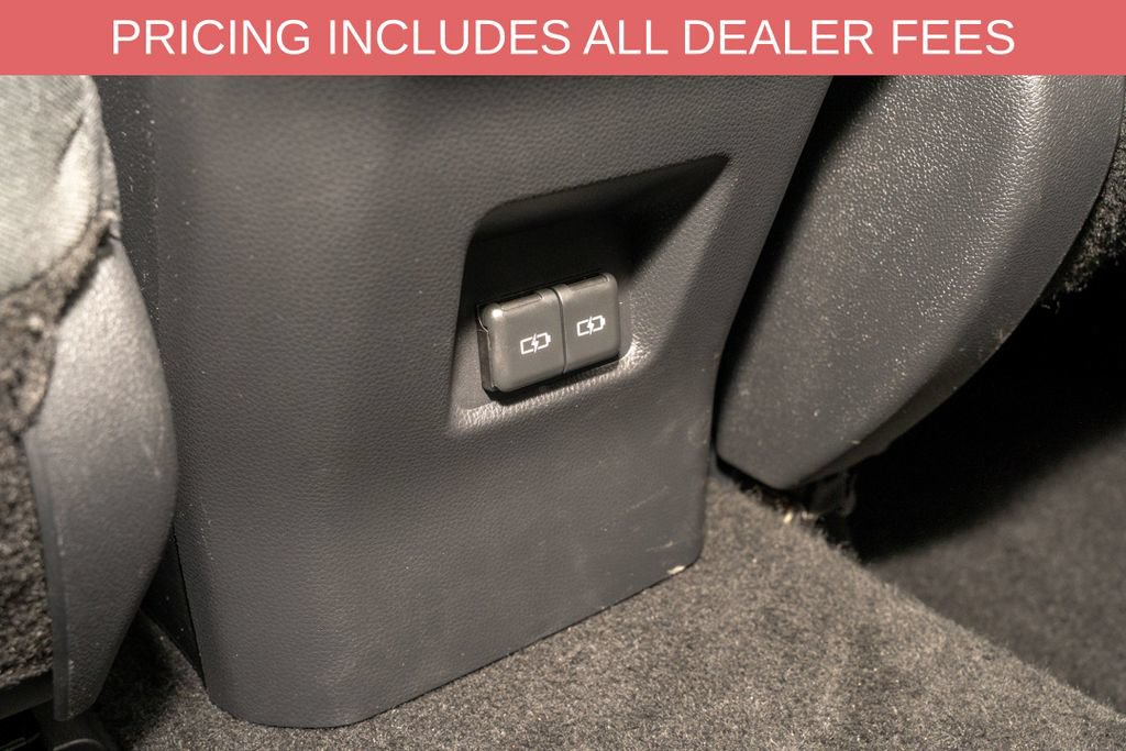 Used 2024 Toyota RAV4 XLE FWD image 7