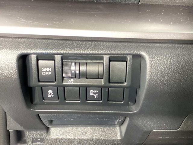 Used 2019 Subaru Crosstrek 2.0i Limited w/ Moonroof Package w/Navigation image 15