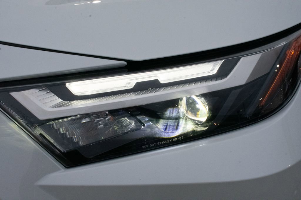 Used 2025 Toyota RAV4 XLE Premium image 10