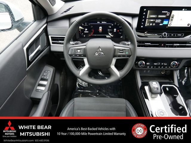 Used 2025 Mitsubishi Outlander SE AWD/4WD image 12