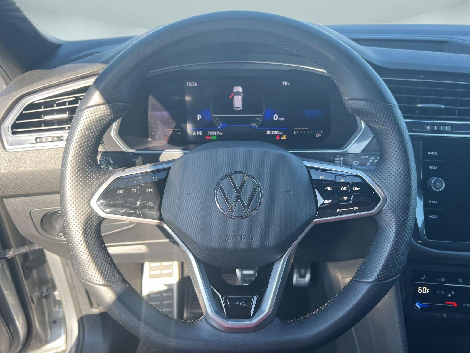 Used 2022 Volkswagen Tiguan SE R-Line FWD image 17
