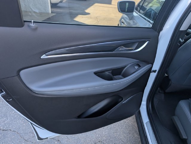 Used 2019 Buick Enclave Essence AWD/4WD image 10