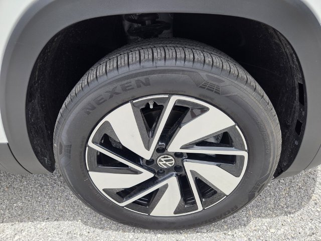 Used 2026 Volkswagen Atlas SE FWD image 9